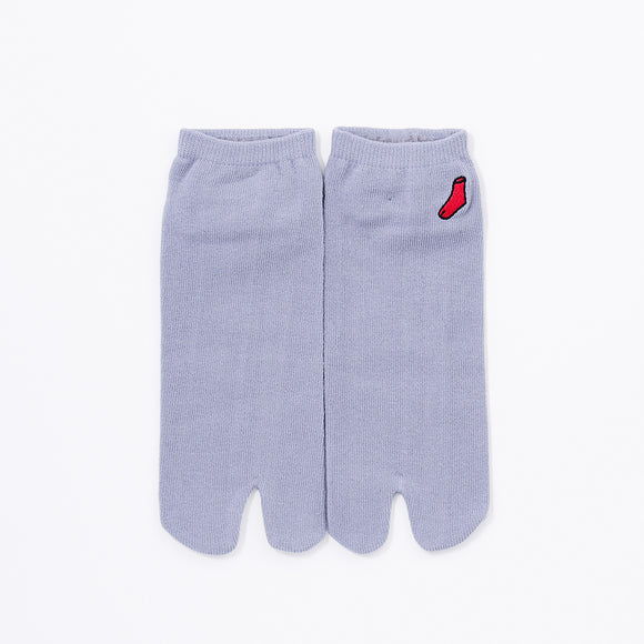 Front view of short gray Tabi Socks "TABI-JI"