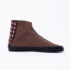 Right side of brown Tabi Shoes " PLANET "