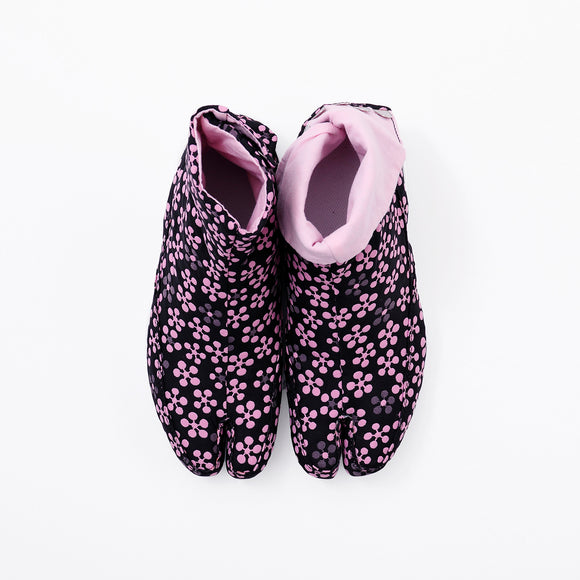 Top view of pink Tabi Shoes " UME "